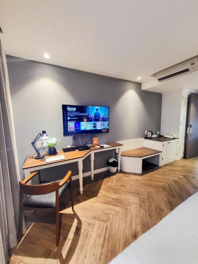 Thao Trang Laluxe Hotel Phu My Hung ホーチミン市 エクステリア 写真